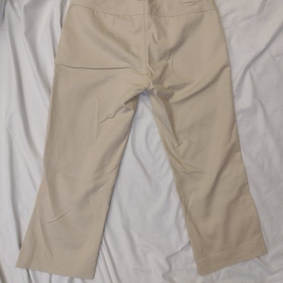 Banana Republic Capris - Picture 8 of 8